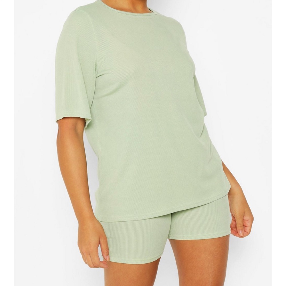 Oversized T-shirt and shorts co-Ord